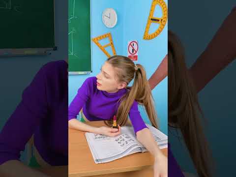 WOW GIANT LIPSTICK Shorts