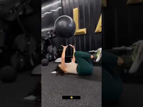 اسماء جلال فى الجيم