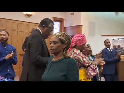 WIMBO WA FAMILIA KWENYE MAOMBOLEZO YA MZEE DONATIEN LULACA AMISI