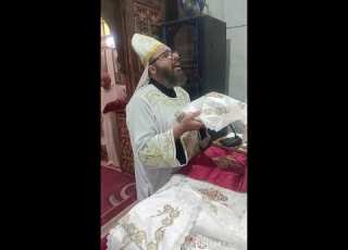  قداس القس مينا شحاته من كنيسه الانبا برسوم العريان المراغه سوهاج