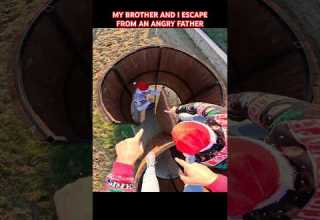 MY BROTHER AND I ESCAPE FROM AN ANGRY FATHER Escaping Parkour Dumitrucomanac Funny Minecraft