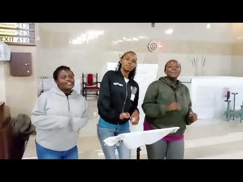 BWANA APATE KUINGIA YEYE NI MFALME WA UTUKUFU Gifted Maitai BWANA APATE KUINGIA YEYE NI MFALME WA UTUKUFU Gifted Maitai