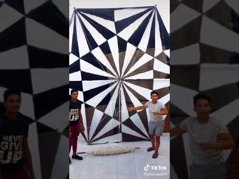 اكبر طيارة ورق في العالم و متنسوش الاشتراك ولايك