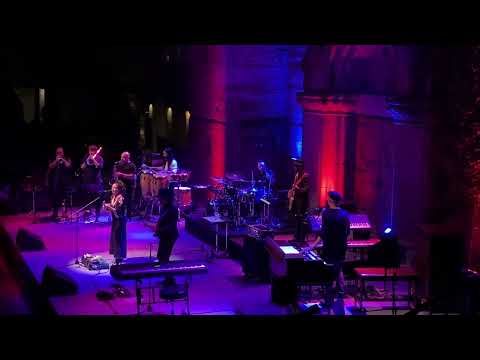 Natalia Lafourcade Que La Vida Vale 2019