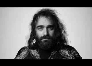  Η ζωή και το τραγικό τέλος του Demis Roussos