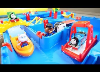 みずのくにのきかんしゃトーマス Thomas In Water World