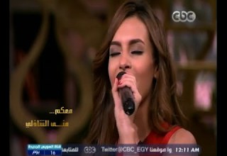 معكم منى الشاذلي كارمن سليمان تغني باللغة الهندية