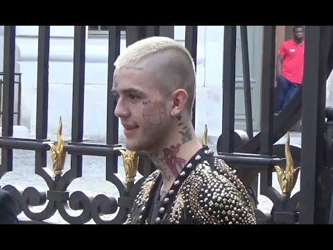 Lil Peep Paris June 24 2017 Fashion Week Show Balmain Juin PFW