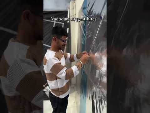 Vadodara Biggest Kites In Uttrayan Fastival 2025 Sarkari Song