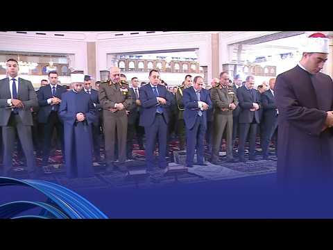 في أجواء روحانية الرئيس السيسي يشارك المصريين صلاة عيد الفطر من مسجد الفتاح العليم