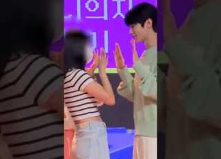  Hwang In Yeop With Fans Hwanginyeop Truebeauty Whyher Why Kdrama Viralvideo