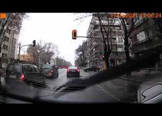  На червен светофар Red Lights