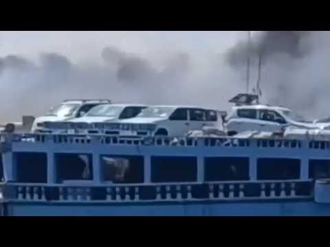 Im Hafen Von Bosaso Brannte Ein Boot Ab