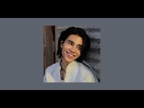 او لالالا كل ما انادي يقولي بكرا مسرعه