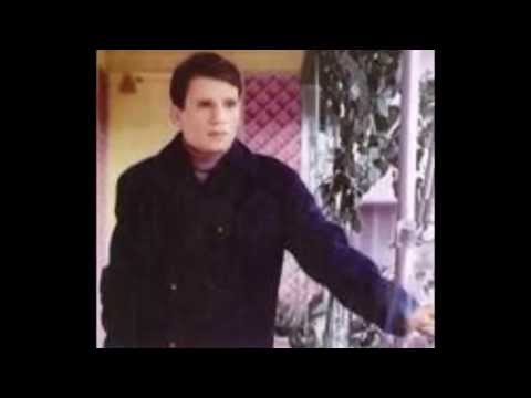 عبد الحليم حافظ النجمة مالت للقمر