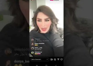 لایو شیر دادن دنیا جهان بخت به بچه اش