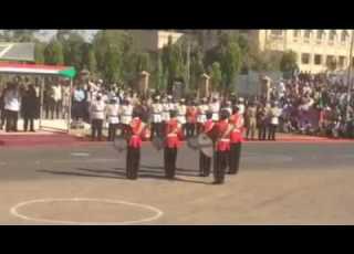 فرقة الطبول مراسم تغيير الحرس الجمهوري السوداني 1 1 2017م