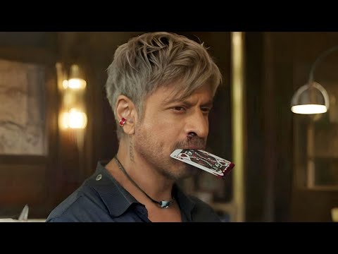 شنقوا امه وقتلوا ابوه قدام عينيه مايعرفوش انه هيكبر وهيتحول لوحش مفترس وهيفترس كل الى كان السبب شنقوا امه وقتلوا ابوه قدام عينيه مايعرفوش انه هيكبر وهيتحول لوحش مفترس وهيفترس كل الى كان السبب