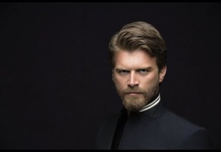 سيارات الممثل التركي مهند كيفانش تاتليتوغ