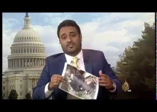  شاهد عباس المساوى للـالإتجاه المعا علي صالح تحول إلي ممسحة عند حذاء الحوثي