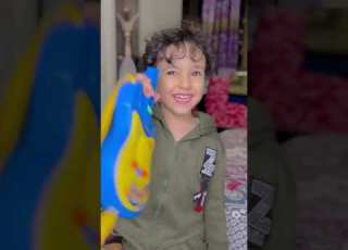  الخال والد