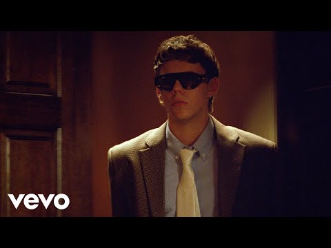 The Kid LAROI HOW DOES IT FEEL Official Video