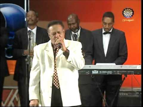 صلاح بن البادية اعيش في ظلمة وانت صباحي