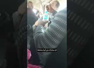  سائق يحاول تحصيل أجرة مبالغ فيها من سائح واستغلاله أثناء توجهه للأقصر وتدخل الركاب لمنع ذلك