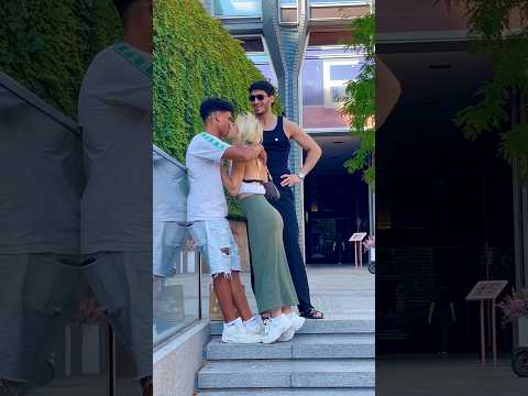 شفت شاب مصري بهزر مع بنت في الشارع ولما سألته إذا ده عادي هنا رده صدمني Naderraslan شفت شاب مصري بهزر مع بنت في الشارع ولما سألته إذا ده عادي هنا رده صدمني Naderraslan