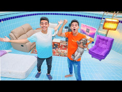 حولنا المسبح لبيت وعشنا فيه ليوم كامل ٢٤ ساعة