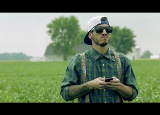 Twenty One Pilots Down On The Farm