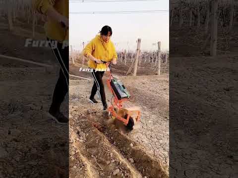 آلة زراعية مدهشة تحرث الأرض بسرعة وبدون مجهود وتعمل فقط بالبطارية دون الحاجة إلى الوقود