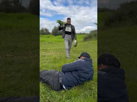 الطامع تياخدها كلها ولا تيخاليها كلها Funny