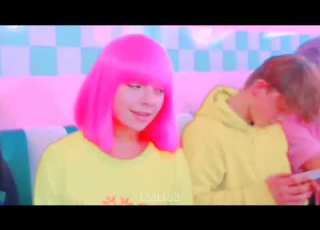  أديت لكارينا هددوها و هي سعيدة وجهها حلوى من ديانا و صديقاتها