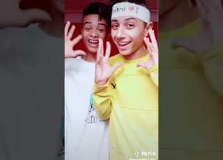 هلس تقريبا السلك لمس هو فعلا لمس