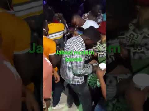 𝐉𝐀𝐇𝐀𝐙𝐈 𝐌𝐎𝐃𝐄𝐑𝐍 𝐓𝐀𝐀𝐑𝐀𝐁 Watu Wanajimwagamwaga