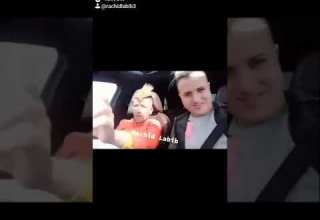 ماميدو يسوق سيارة برجله تهور في سياقة نيشان