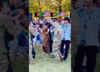 American Soldiers Dance In Afghani Song Dance Afghansongs America Party