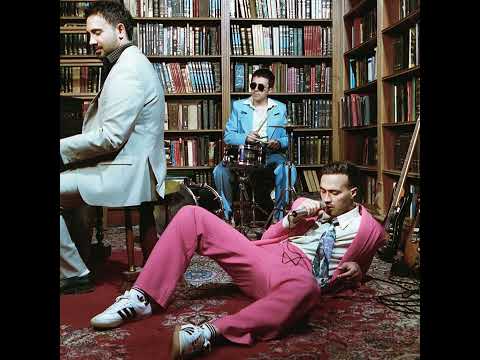 MERT DEMİR İKİMİZE BİRDEN