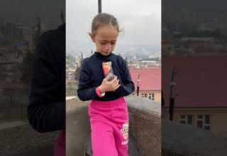 زعلانة وماأخدت منن شي بس أنا عرفت شو بدها