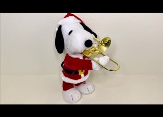Gemmy 2022 Trombone Dancers Snoopy