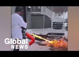 Kentucky Man Uses Flamethrower To Clear Snow From Driveway