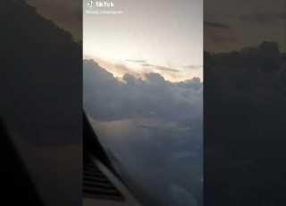 طيران فوق السحاب جميل جدا الامارات السعودية تراند اليوم دبي العراق المغرب اغاني الصدمة
