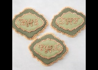  How To Decorate Monogram Holiday Cookies With Royal Icing Transfers
