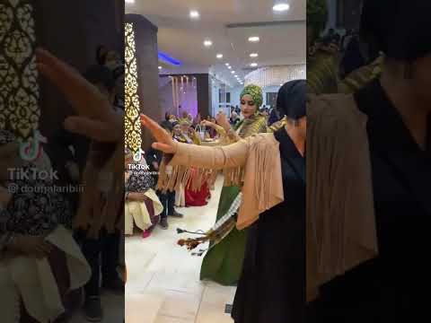 ضحى ترقص هي واختها رحمة رقص تونسي بالعرس شوفو الملابس التونسية Shorts Youtubeshorts