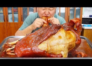 A Whole Goat S Head Ah Keung Made Goat S Head With Garlic It S So Soft And Flavorful