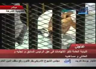  مبارك انا عاملة نفسي نايمة
