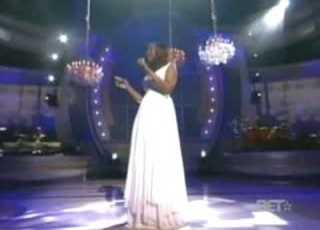  Yolanda Adams Hold On LIVE