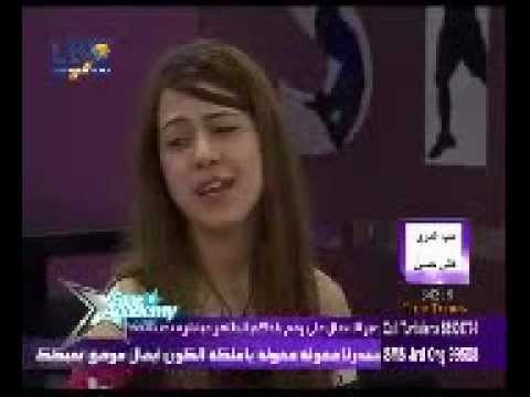 قال يعني بيسال عليا بسمه