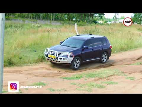 TAZAMA BARAKA MPENJA NA ALLY KAMWE WA AZAM TV WALIVYOINGIA JEMBE FM KIFAHARI